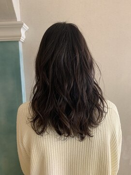 ロンド 銀座(Lond) ソフトに透ける暗めグレージュ　担当：石畑結華