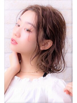 ソア 武蔵小杉(SOAR) 大人かわいい無造作カールとデザインカラー小顔くびれセミディ