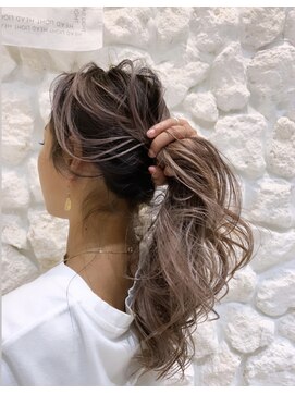 モアナ バイ ヘッドライト 武蔵小杉店(Moana by HEADLIGHT) ハイライトバレイヤージュ☆