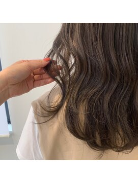 エミィ(emme) 【emme×笹川】透明感カラー×パーマスタイル