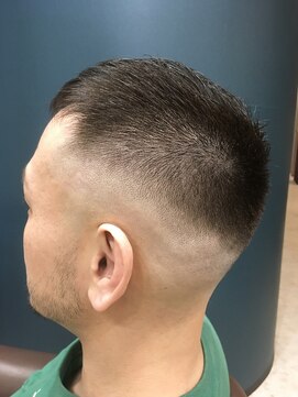 ヘアサロンアンドヘアメイクディー(hair salon hair make D) 仙台D ザクザクスキンフェード前髪パッツン黒髪クロップstyle