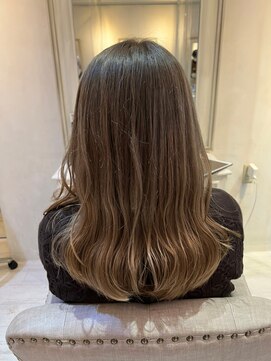 ナンバー ユアイロ 川崎(N° uairo) 【末安】透明感フォギーベージュ/川崎駅西口徒歩5分