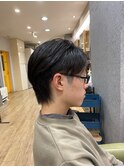 スーツ短髪ツーブロック束感モテる黒髪シークレットパーマ流行