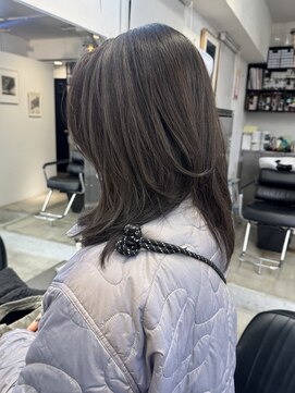 アンダーカレント(undercurrent) 白髪ぼかしハイライト ブリーチ レイヤースタイル