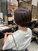 ビヨウシツ ポスタ&nbsp;ショートボブ　鈴木章浩