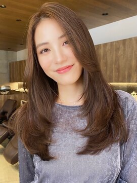 グランド(GRAND) ロングヘア30代40代ストレートレイヤー前髪なし前髪あり表参道