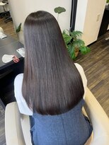 ヨンセンチメートルヒロサカ(4cm HIROSAKA)&nbsp;髪質育成ストレート