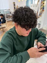 ユイマァルスロウ(YUIMARL SLOW)&nbsp;メンズ韓国マッシュ波巻きツイストスパイラルパーマ刈り上げ