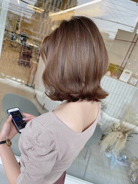 テオ(Theo) Theo /エメラルドアッシュ/ 巻き髪風パーマ/ミディアムレイヤー