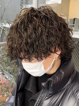 フィフス(fifth) 波巻きスパイラルパーマ マッシュウルフ ウルフパーマ メンズ