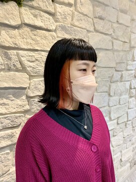 シャル 辻堂(shalu) インナーカラービビットオレンジ×オン眉バング