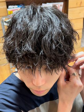 ヴェロ 福井(VeRO) 強めが飽きた人にオススメ!軽めツイストスパイラルパーマ!