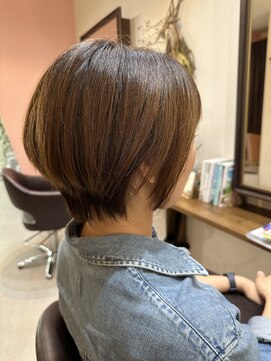 ヘアーズ スケッチ(hair's sketch) 広がりやすい方できる丸みショート