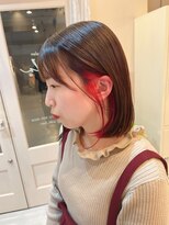 シダ(sida)&nbsp;「10代20代」切りっぱなしボブ　イヤリングカラーピンクレッド