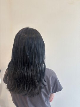 イグレックヘアー(igrek hair) ブルーアッシュカラー。