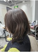 ロングボブ/柔らかさ際立つ大人のくびれミディ