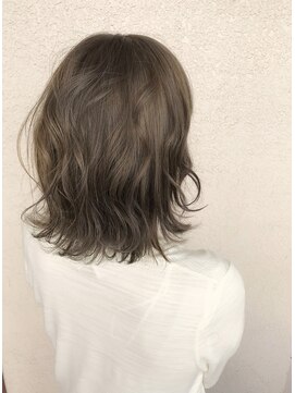 ベル(Belle) 【Belle】ダブルカラーで作る透明感☆シルバーアッシュ☆