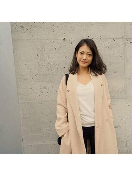 メゾンe.m.a(MAISON e.m.a) 幅広い世代から絶大な支持!!大人可愛いミディアムレイヤー
