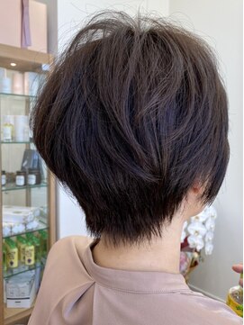 バトンヘアーデザイン(BATON) ふんわりエアリーショート