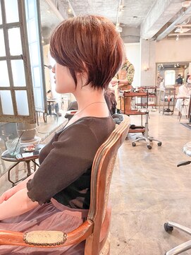 髪質改善と縮毛矯正の専門店 サンティエ(scintiller) 大人綺麗な小顔襟足スッキリショートボブ　30代40代50代