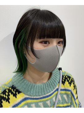 バズ(BUZZ) ショートウルフ×インナーカラー