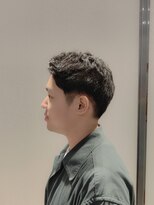 ビーヒアナウ N゜03 金沢駅西店(BE HERE NOW) 刈り上げ/ショート/アップバング/天然パーマ