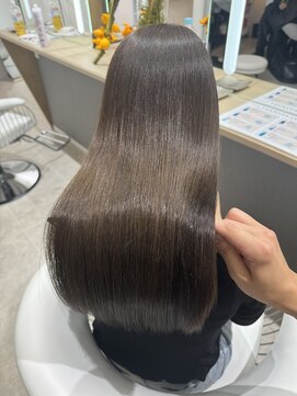 ビビバイベル(BiVi by BHEL) グレージュブリーチなしダブルカラー髪質改善レイヤーカット