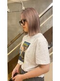 ピンクベージュ