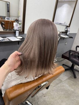 アジールヘア 北千住駅西口店(agir hair) ミルクティーベージュ ミルクティーカラー ベージュカラー