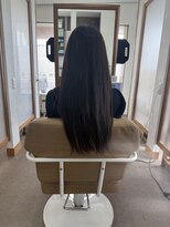 グロウトヨサキワン(GLOW TOYOSAKI ONE)&nbsp;切りっぱなしロングボブ