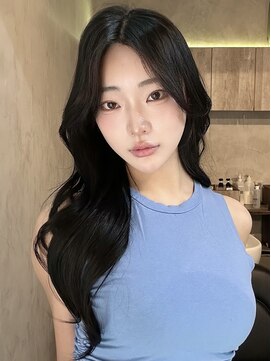 マスカリ(muscali) 星華,黒髪,ネビージュ,小顔,韓国風巻き