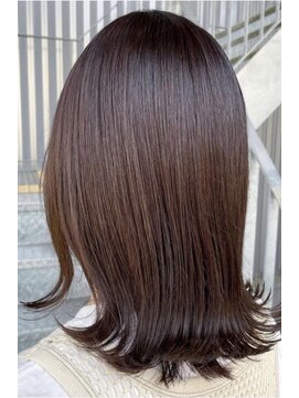 フィゼル あべのルシアス店(Aujua fizelle) モカラベンダー×外はねスタイル