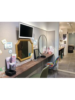 一人ひとりに寄り添った丁寧な接客×高い技術のカラー&トリートメントで、あなたの理想の仕上がりに◎