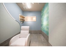 【まつ毛エクステブース完備】