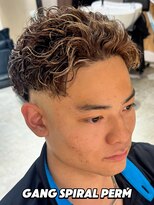 フラム ヘアデザイナーズ(FuLAM Hair designers*)&nbsp;茶髪×金メッシュ 極道パーマ