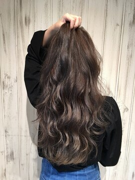 フェニーチェ 高崎(FENICE) 大人女子のロングウェーブハイライト