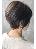 綺麗なシルエットのショートカット