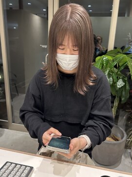 ミリィ 四日市(mily) グレージュ