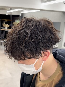 オーバルバイアピッシュ(OVARL by apish) 波巻きパーマツイスト緩めパーマフェードカットスパイラルパーマ