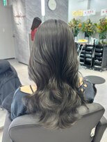 アルドーレフィエロ シンサイバシ(Ardore fiero shinsaibashi) アッシュブラック/レイヤーカット/透明感【小山田繭】