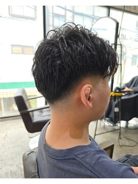 アノ(Ano.) スキンフェードメンズカットグラデーションショート