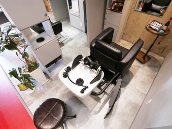 スクワットハウス(SQUAT HOUSE)の写真/唯一無二のこだわり詰まった、半個室のマンツーマンサロン！
