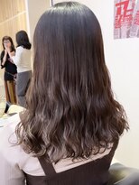 アメリ バイ アピッシュ(Amelie by apish)&nbsp;コテ巻き風パーマ低め少しゆるめ　30代　新デジタルパーマ