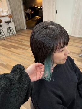 ヘアーアンドライフミルコ(miRuko) グリーンのインナーカラー