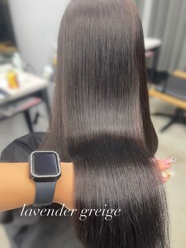 フォンズ(FONS) ラベンダーグレージュ/艶カラー/ロングレイヤー/韓国ヘア/学割