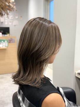 アヴァンス 京橋店(AVANCE) ミディアムヘア/ハイライト/デザインカラー/京橋