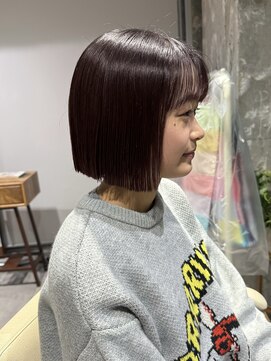 エス 大阪梅田店(es) 切りっぱなしボブ チェリーブラウン