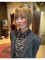 グッドフェローズ キタホリエ(GoodFellas kitahorie)&nbsp;小顔見せレイヤーカットのハイトーンショートブリーチ艶感