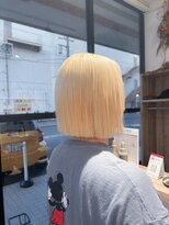 メゾン イネ(Maison INE) 抜きっぱなしブロンド