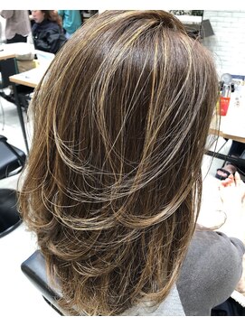 ザ シー 海老名(The C) [The C] 白髪ぼかし ハイライト イルミナカラー